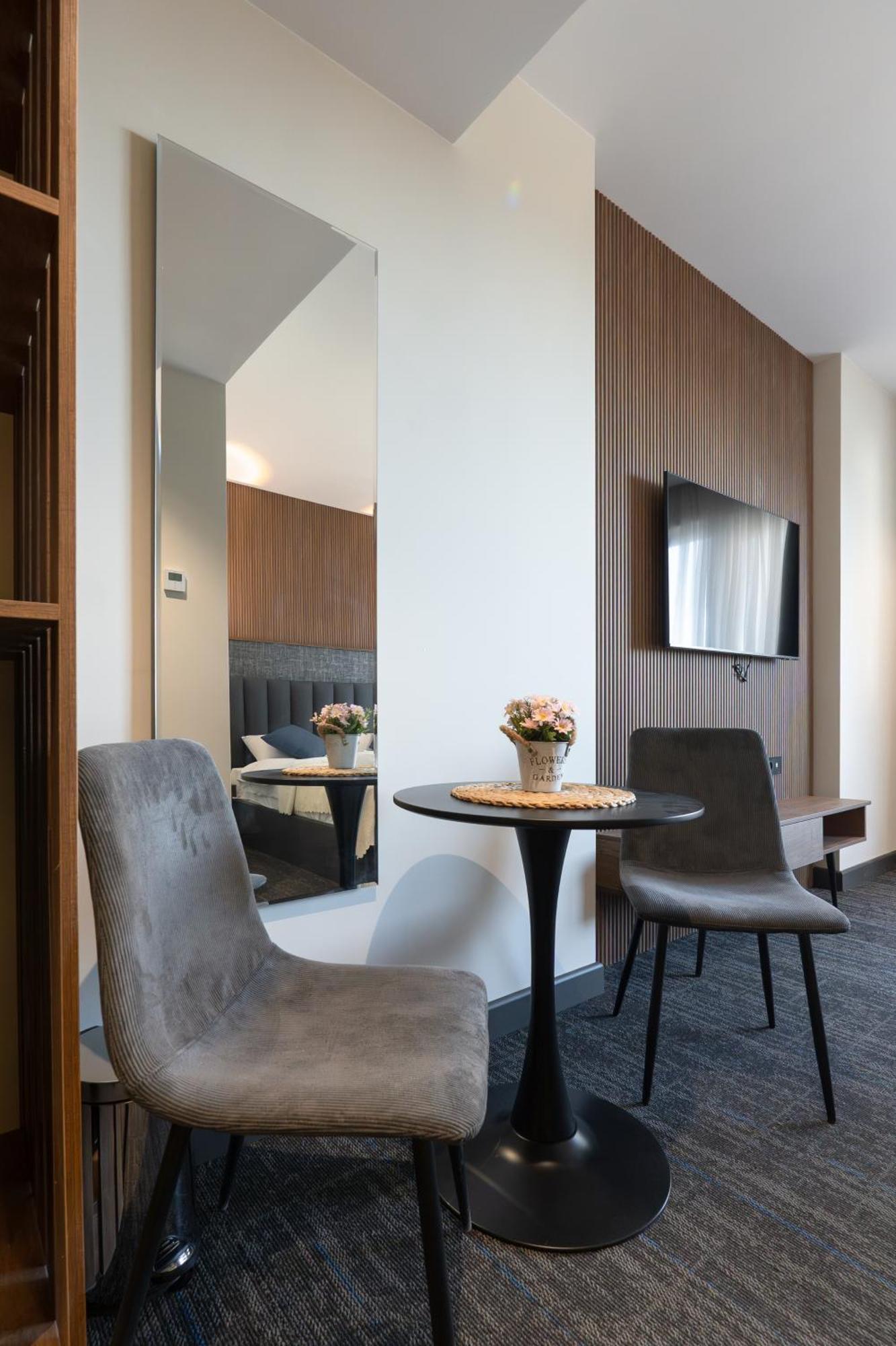 Nova Luxe Hotel & Residences Batoemi Buitenkant foto