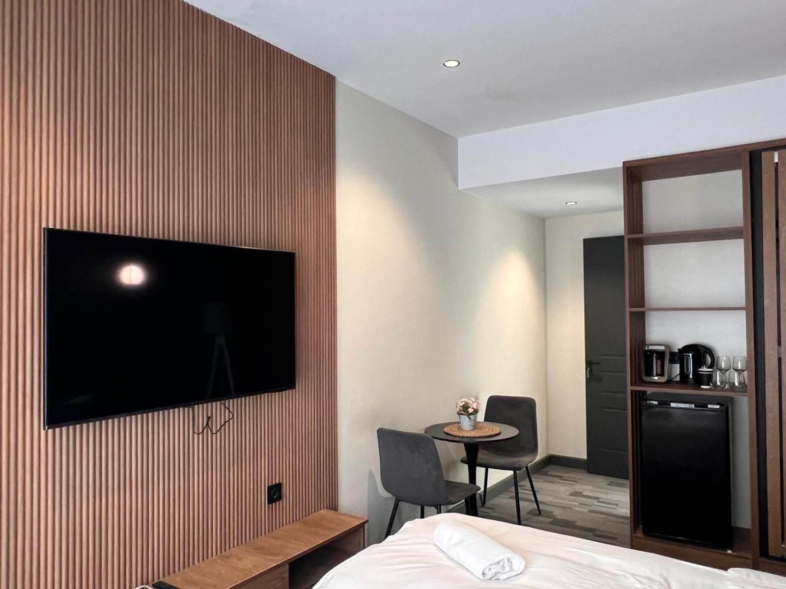 Nova Luxe Hotel & Residences Batoemi Buitenkant foto